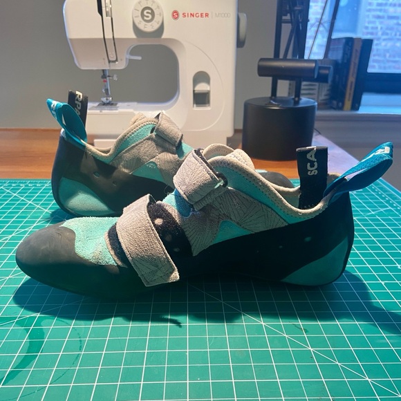 Gently used Scarpa Origin Women's climbing shoe size EU 41 / US W 9 / US M 8 - Picture 5 of 7